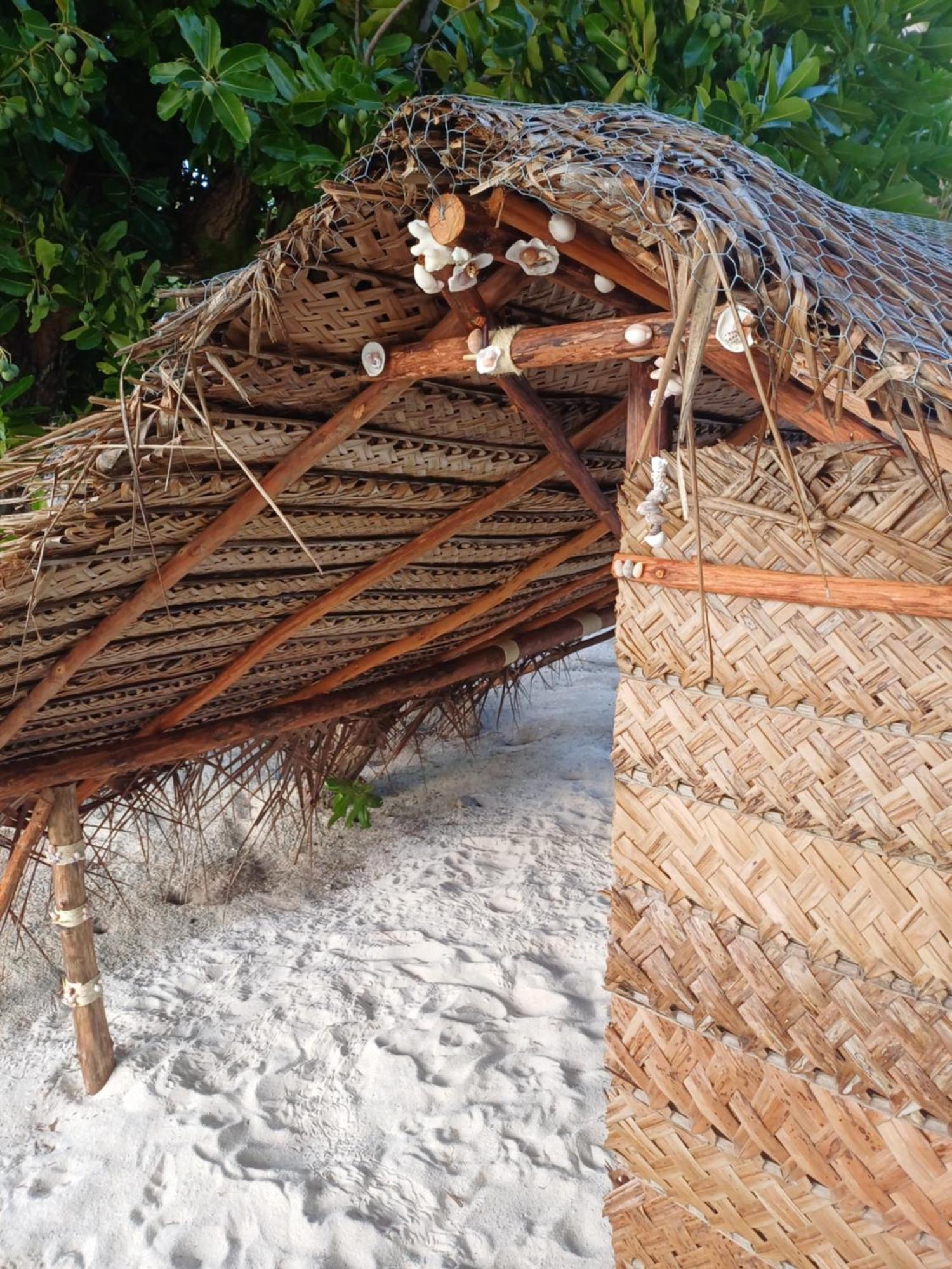 Poemanahere Island Camping A Maupiti Te-Fare-Arii Exterior photo